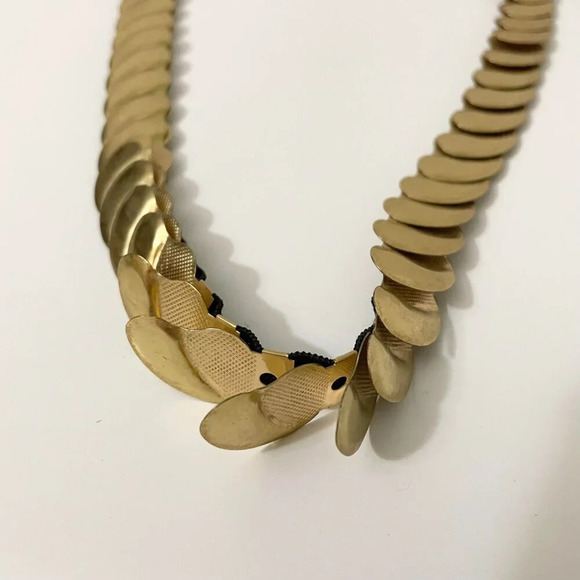 Vintage Gold Circle Scale Metal Stretch Belt 80s Style Retro - Picture 4 of 16